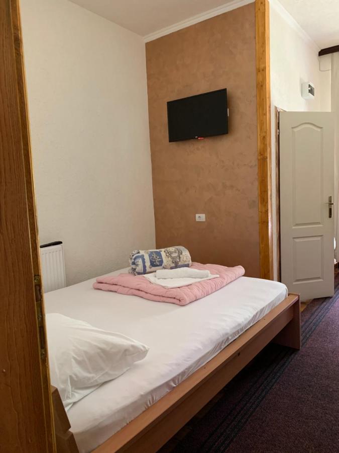 Etno Selo Bok Bed and Breakfast Vrhpolje Buitenkant foto