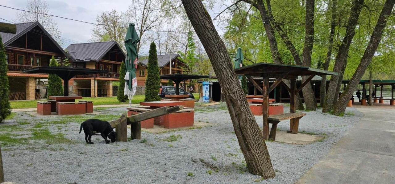 Etno Selo Bok Bed and Breakfast Vrhpolje Buitenkant foto