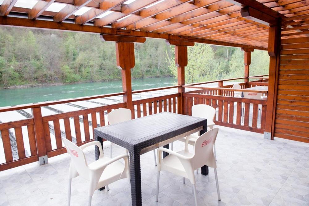 Etno Selo Bok Bed and Breakfast Vrhpolje Buitenkant foto